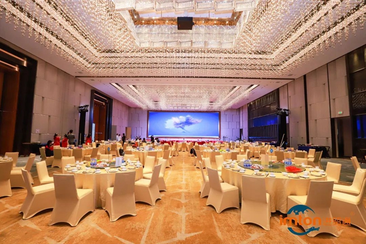 進(jìn)貿(mào)通年會(huì)回顧“登高望遠(yuǎn)”看見(jiàn)不一樣的世界 進(jìn)貿(mào)通年會(huì)回顧“登高望遠(yuǎn)”看見(jiàn)不一樣的世界